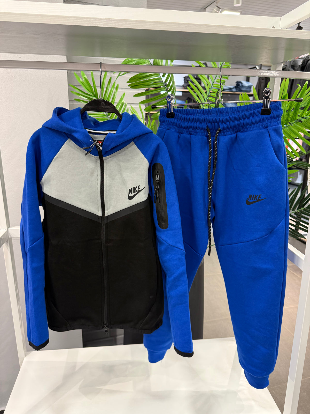 Nike tech fleece tracksuit