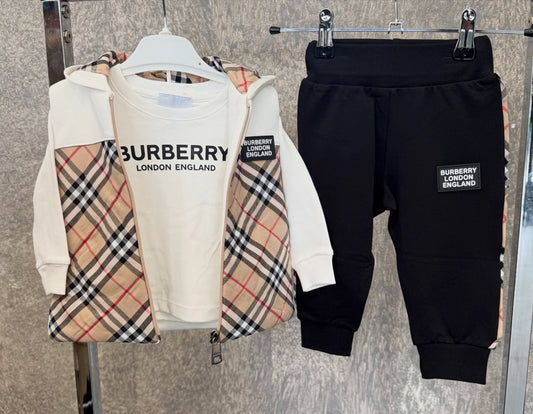 Burberry Bebe Set