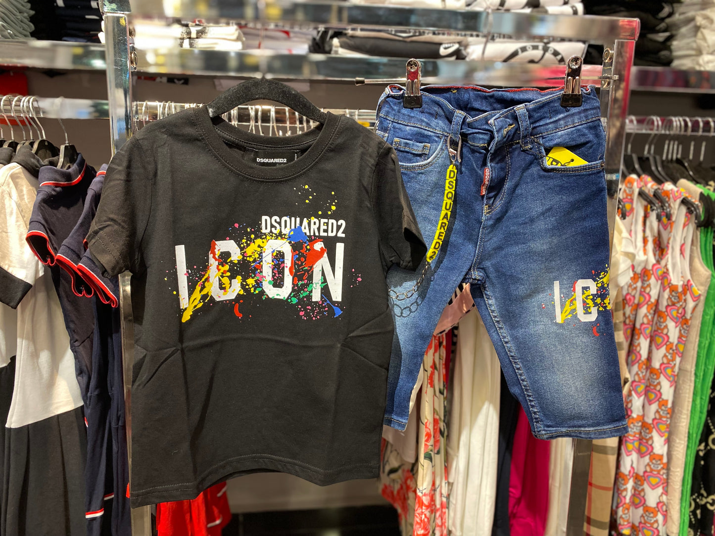 Dsquared2 ICON splashes jean shorts