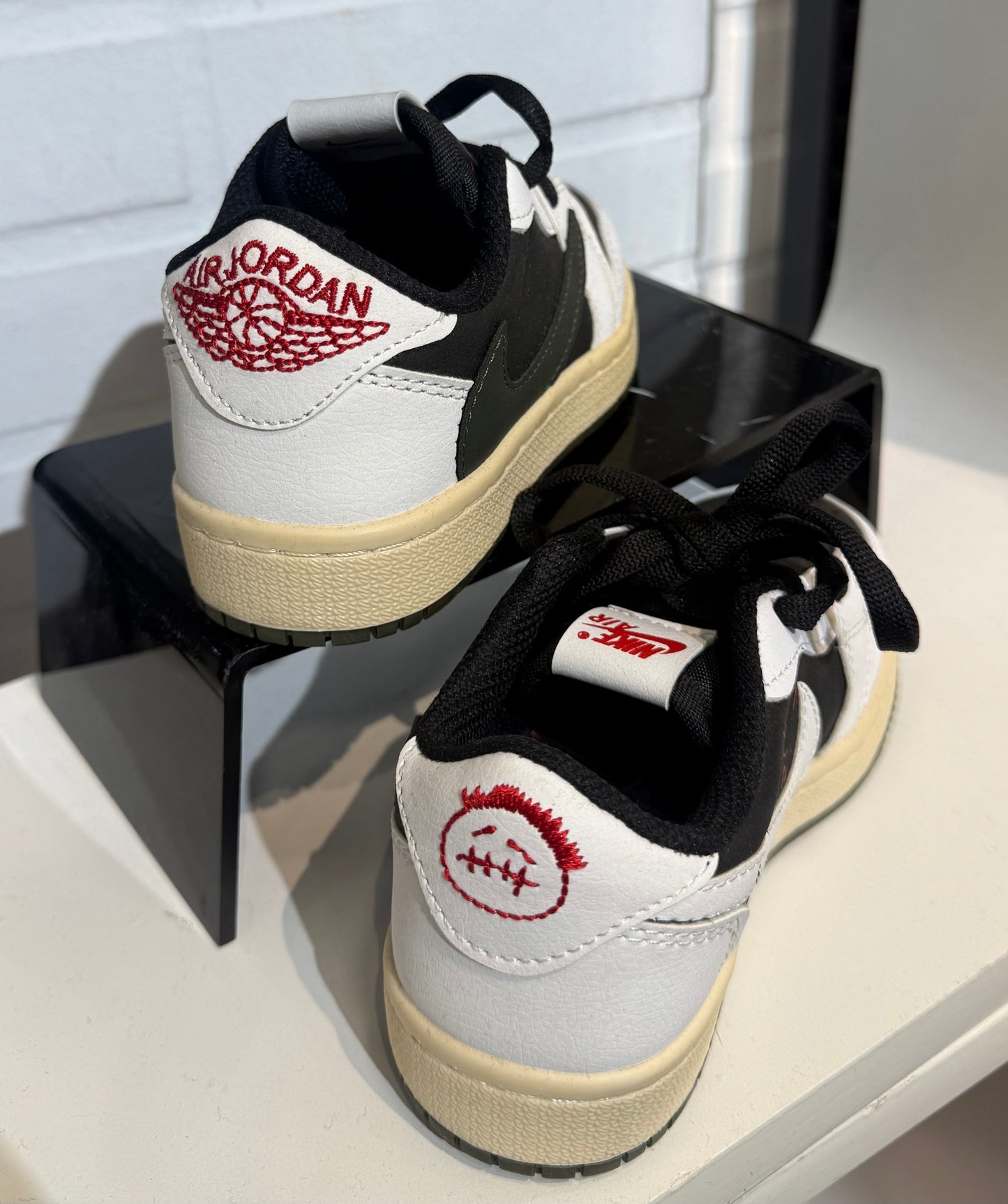 Jordan x Travis Scott cactus low