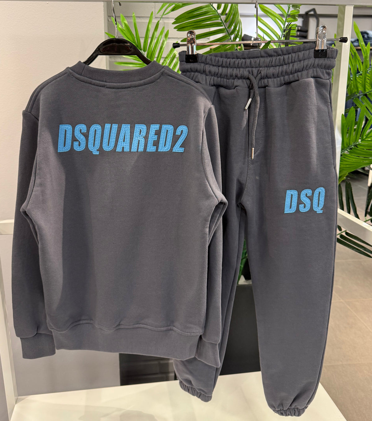 Dsquared2 tracksuit