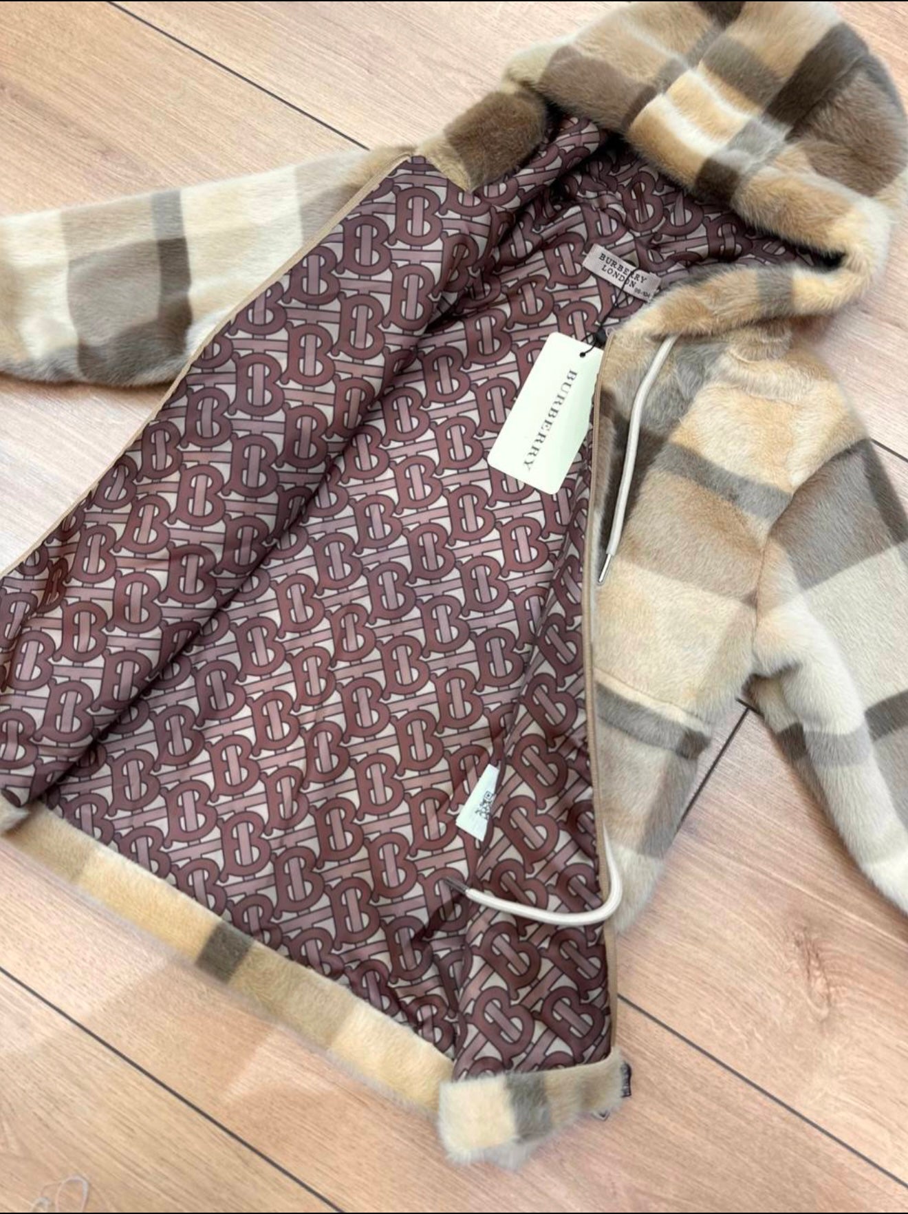Burberry fur