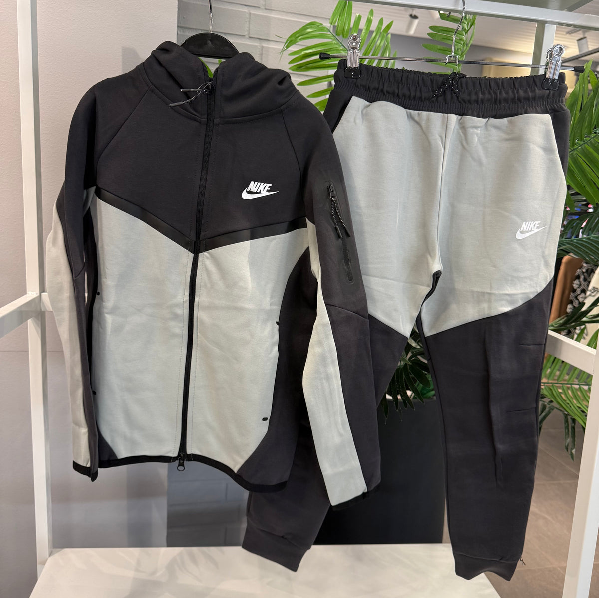 Nike tech fleece tracksuit