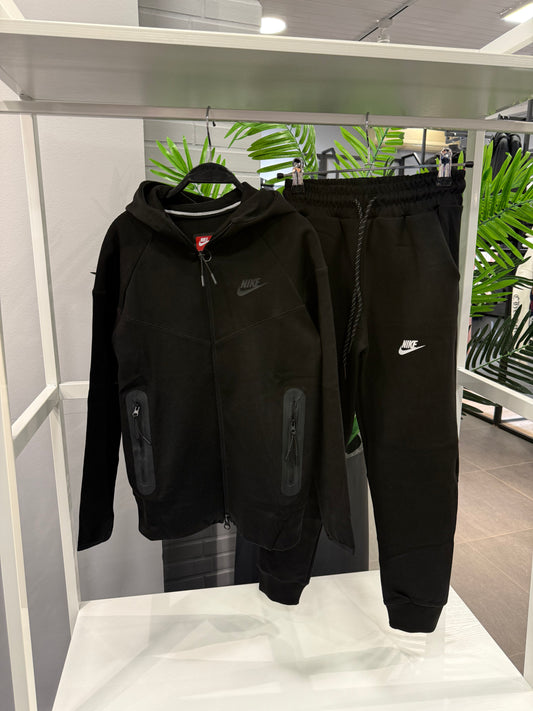 Nike tech fleece tracksuit