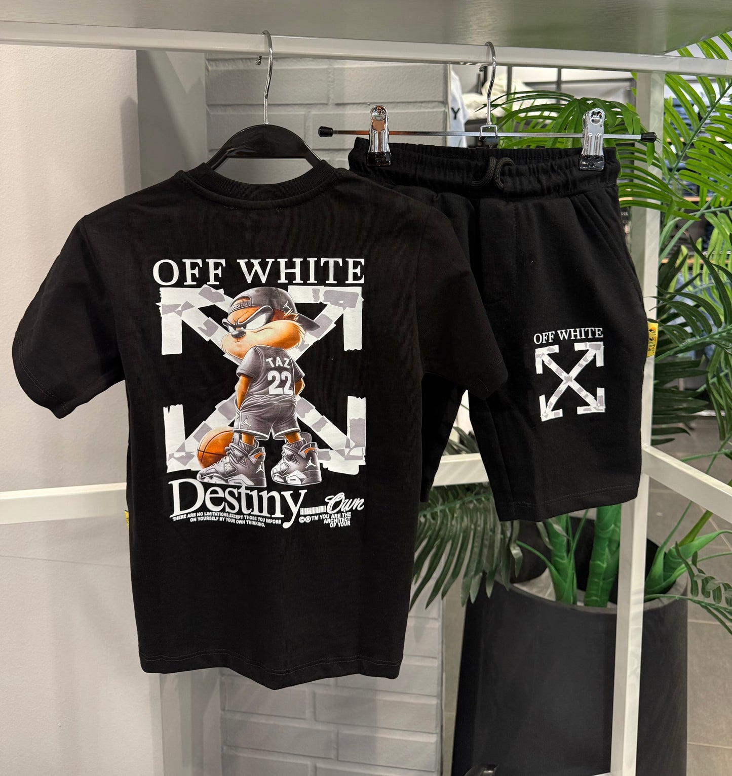 Off White set