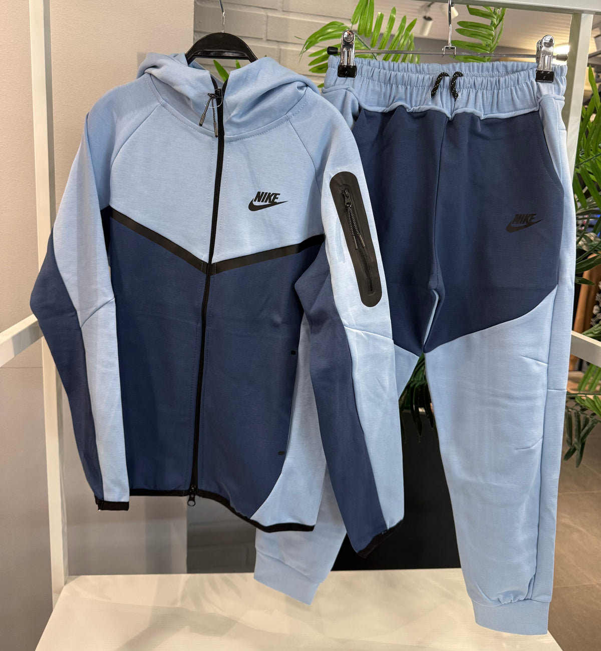 Nike tech fleece tracksuit
