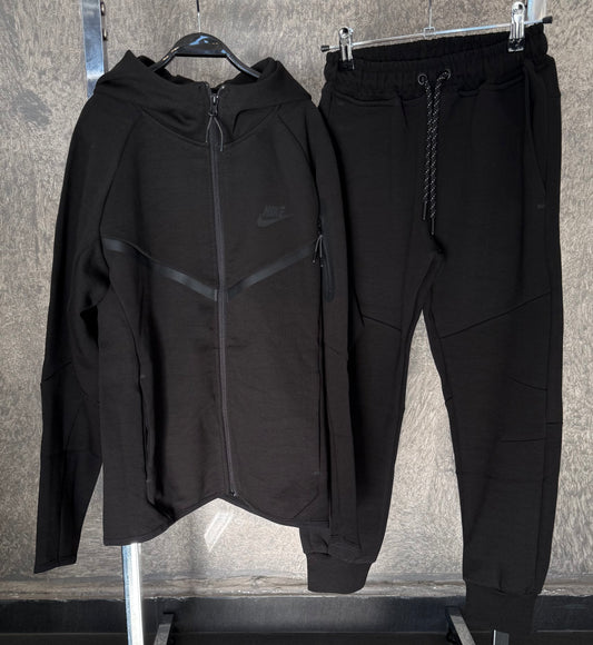 Nike tech fleece tracksuit