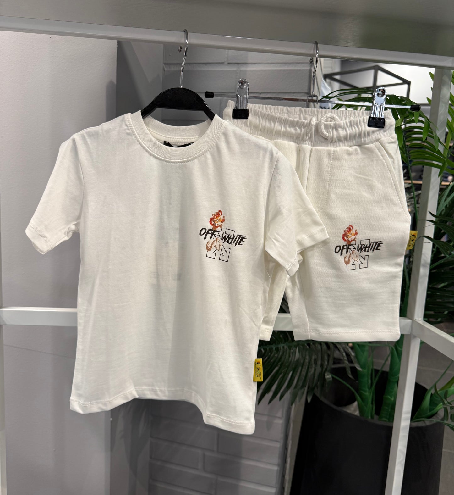 Off white set