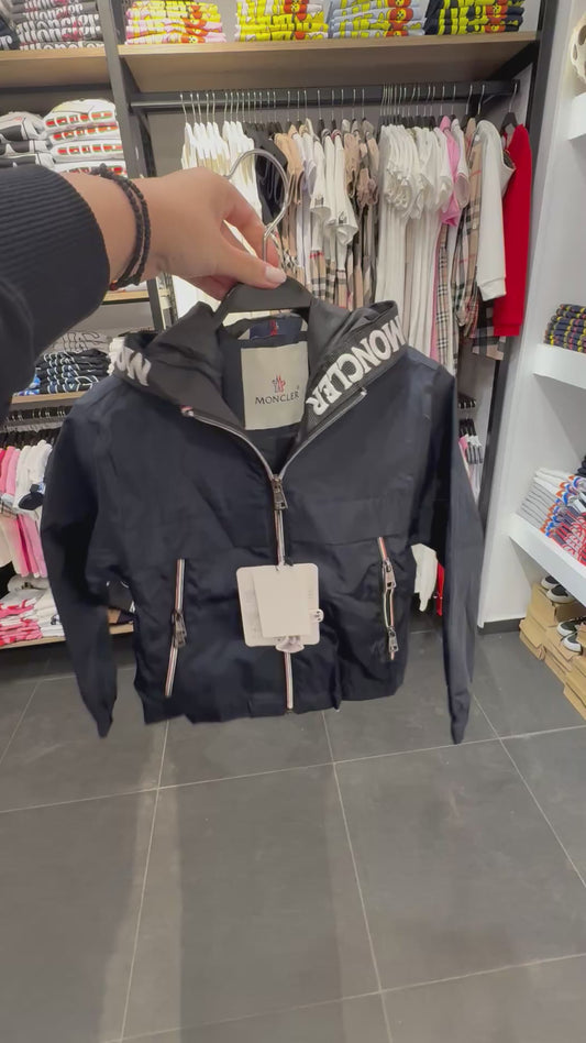 Moncler μπουφάν