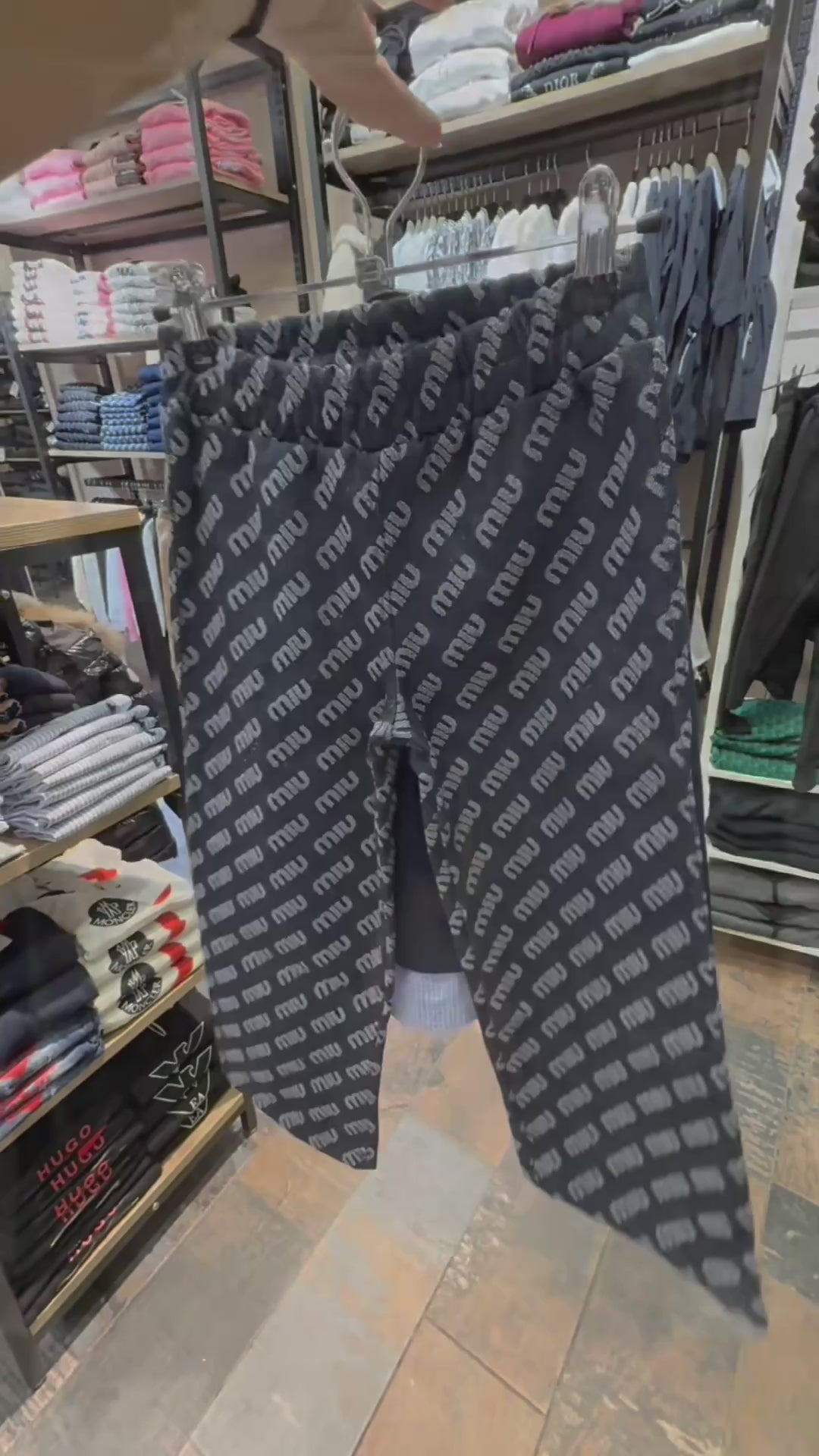 Φόρτωση βίντεο: 